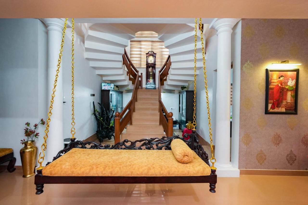 Parudeesa - Heavenly- Luxurious Palace Look-Near Cbd - Kerala - India With Breakfast Kaladi Luaran gambar