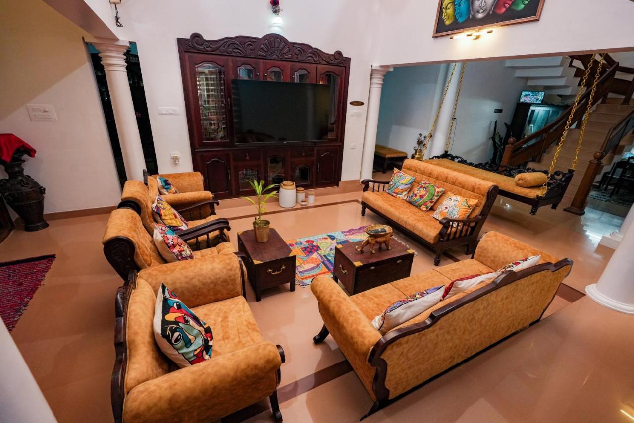 Parudeesa - Heavenly- Luxurious Palace Look-Near Cbd - Kerala - India With Breakfast Kaladi Luaran gambar