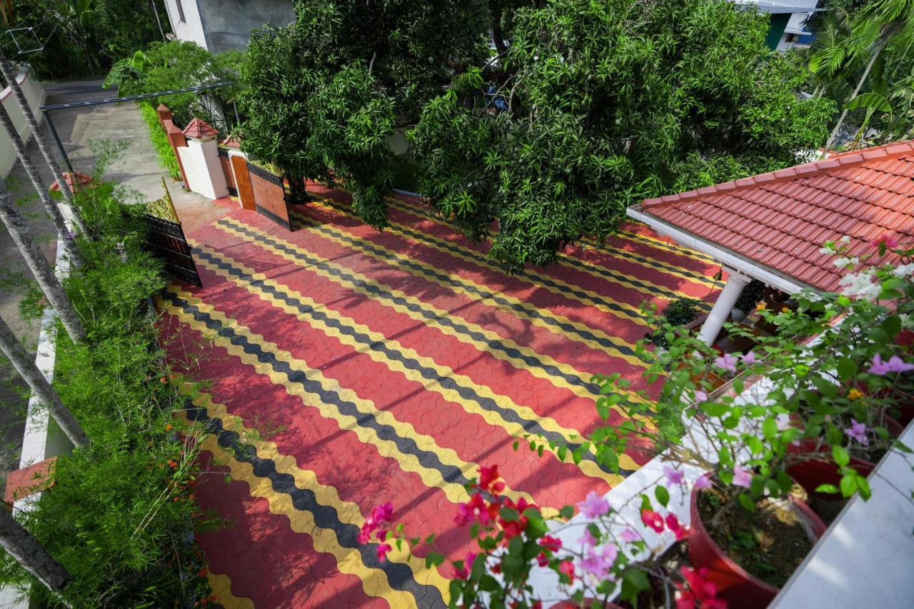 Parudeesa - Heavenly- Luxurious Palace Look-Near Cbd - Kerala - India With Breakfast Kaladi Luaran gambar