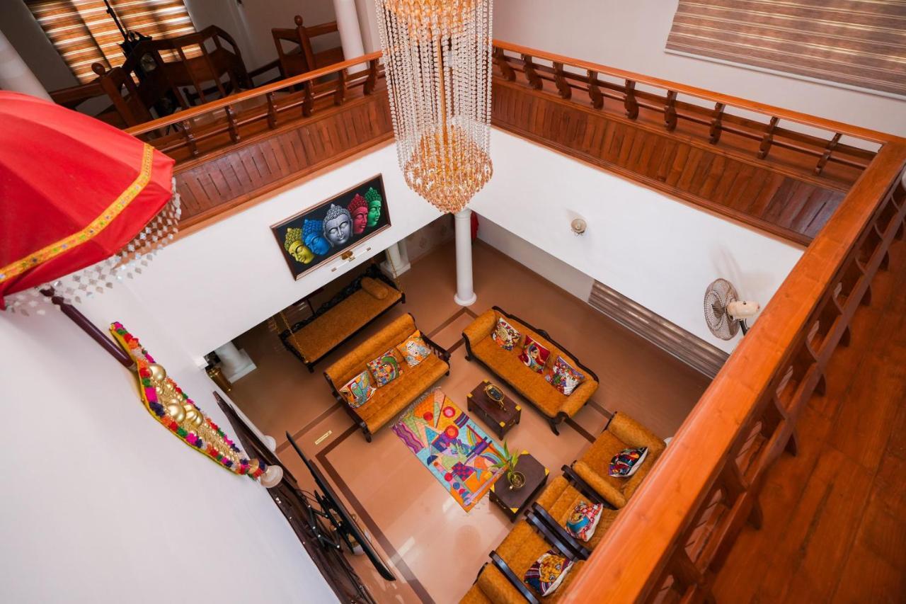 Parudeesa - Heavenly- Luxurious Palace Look-Near Cbd - Kerala - India With Breakfast Kaladi Luaran gambar