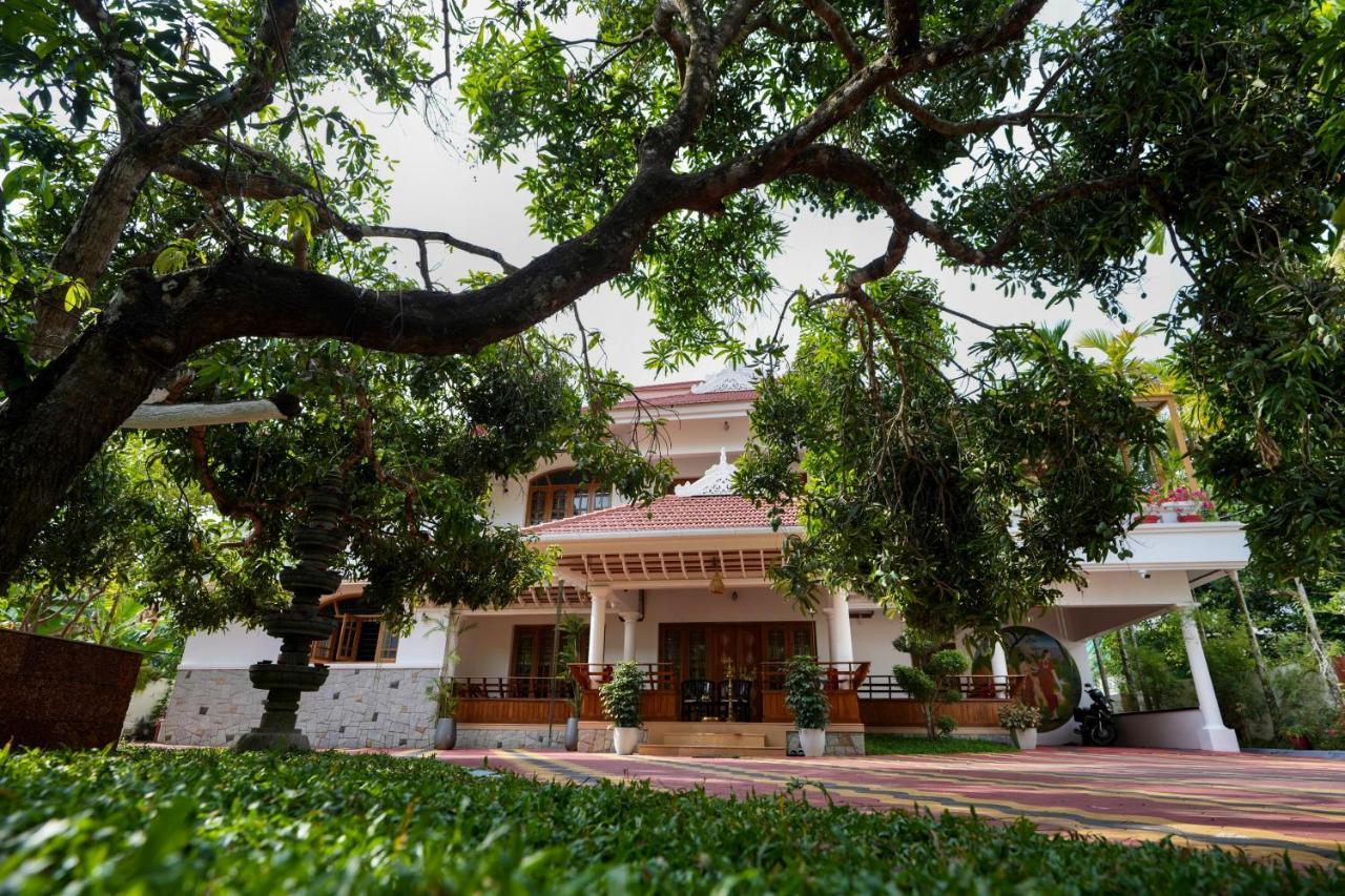 Parudeesa - Heavenly- Luxurious Palace Look-Near Cbd - Kerala - India With Breakfast Kaladi Luaran gambar